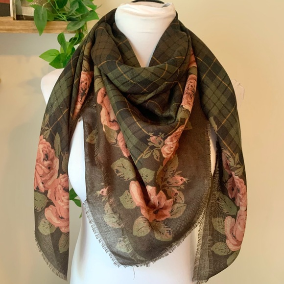 Fall Scarf - Picture 3 of 3